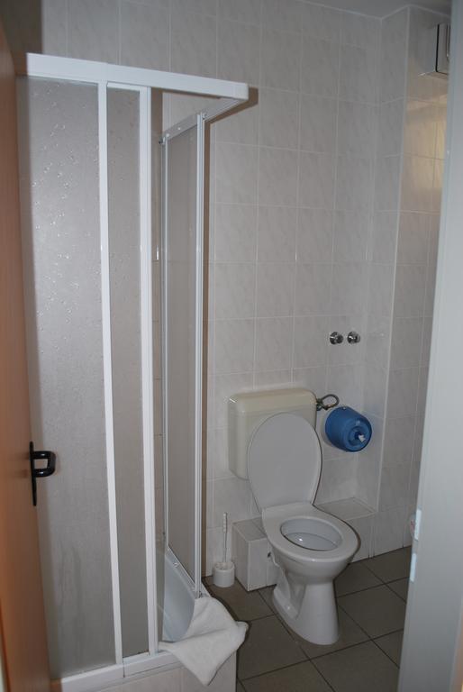 Hotel Holiday Шіофок Екстер'єр фото