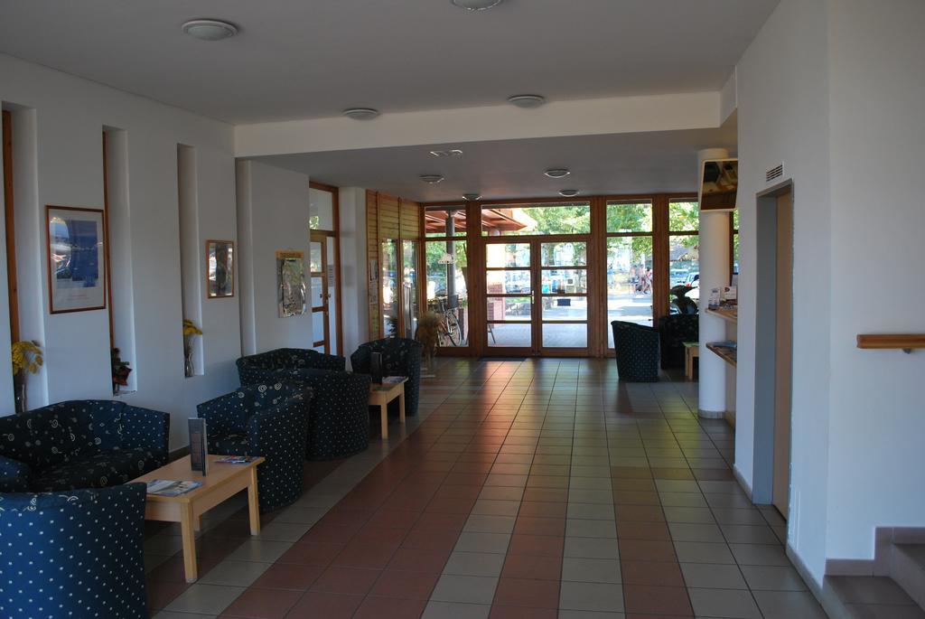 Hotel Holiday Шіофок Екстер'єр фото