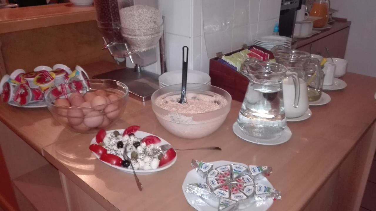 Hotel Holiday Шіофок Екстер'єр фото